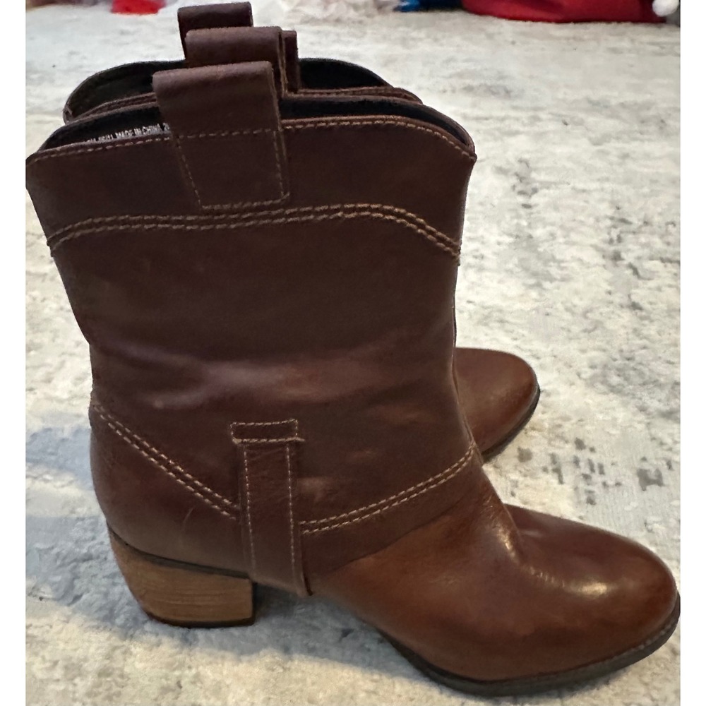 Clarks‎ Womens Brown Leather Buckle Ankle Boots Western/biker Style Size 5.5M